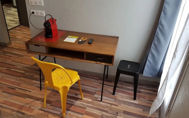 Logis Hotel Yseria - Historical Center