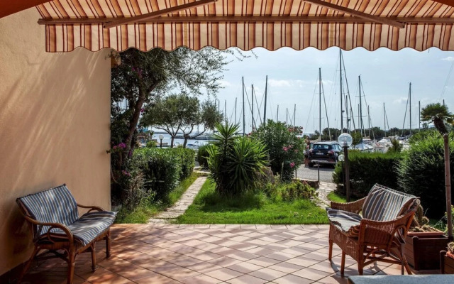 Villa 50 Metri Spiaggia Ottiolu Rea1