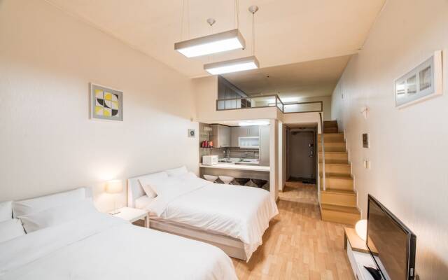 The Uno Residence