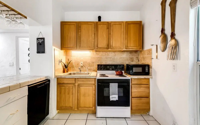2 Bedroom/2 Bathroom Townhouse with Hottub