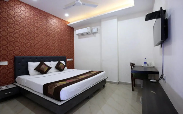 Hotel Crossroads