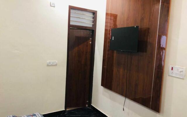Hotel Rahul Singh by Oyo