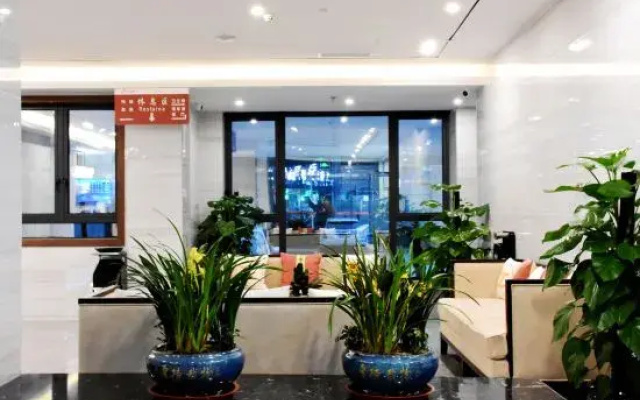 Ruijing Hotel
