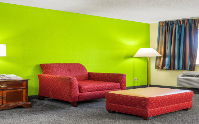 Budget Host Inn by Hotel O Portland near I-65