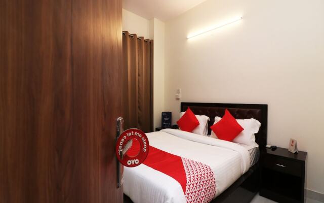 Oyo 23320 Hotel Ozone