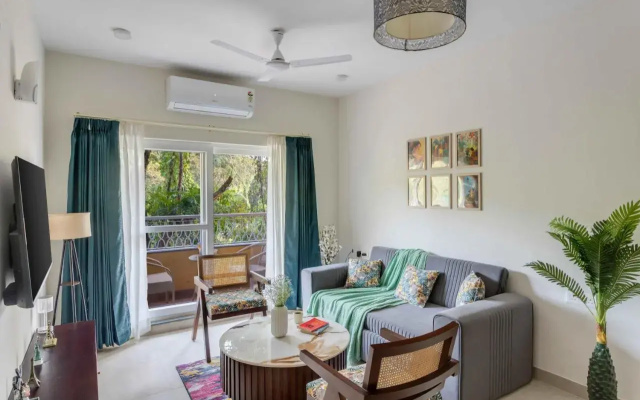 Pebble 1 BHK Apartment by tisyastays
