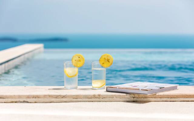 Chaweng Noi Luxury Morden 4-BR Dream Villa