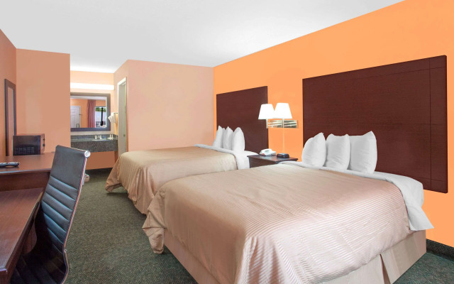 Days Inn by Wyndham Moulton