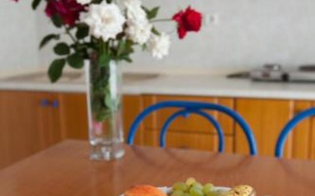 Yiouli Hotel