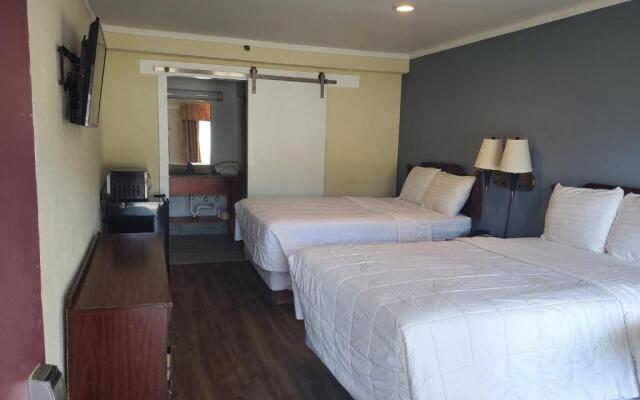 Deerfield Inn & Suites