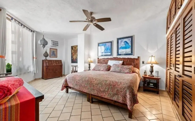 Ocean View 2Br Condo-balcony-beach-pool - 902