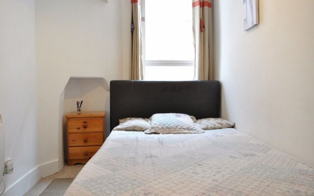 1 Bedroom Apartment Near Old Street Station