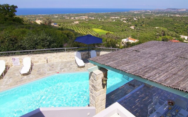 Luxury Villa in Agia Triada With Swimming Pool