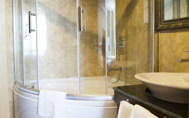 Neba Royal Hotel