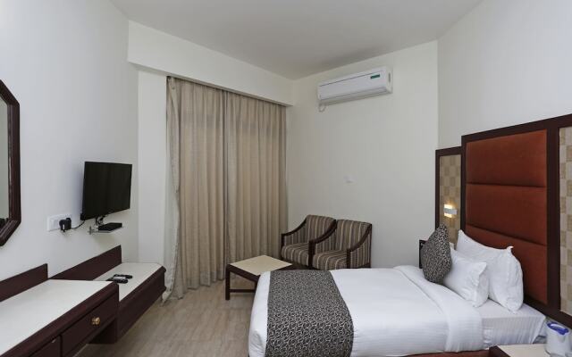 OYO 8078 The Central Palm