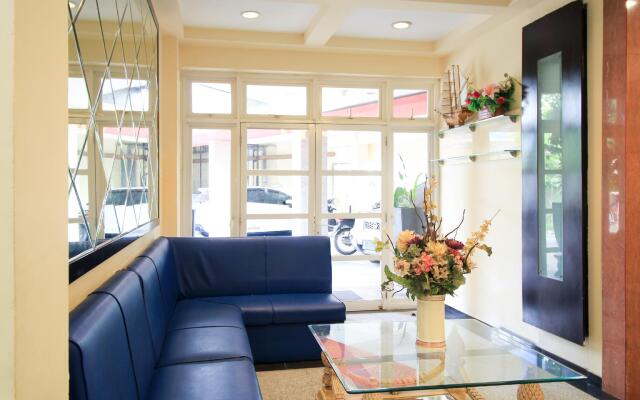 Capital O 175 K-60 Residence