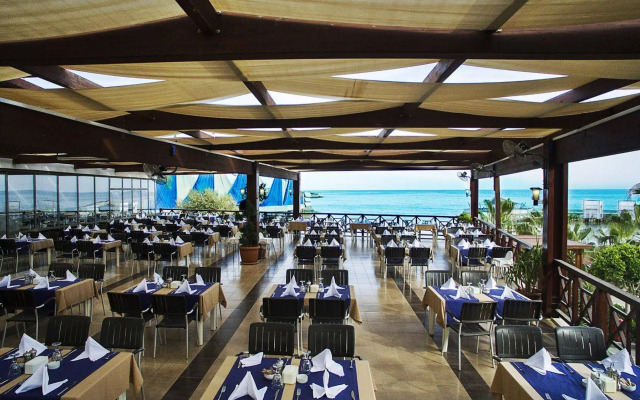 Adin Beach Hotel