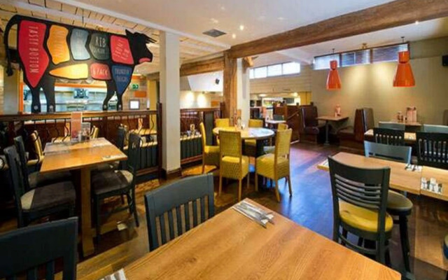 Premier Inn Northampton West (Harpole)