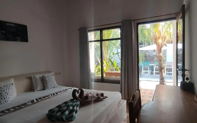 Palm Trees Villas
