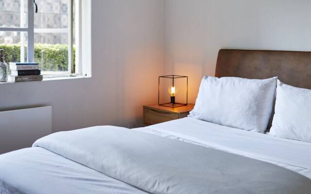Stylish 1 Bedroom Apt 5 Minutes To Melbourne CBD