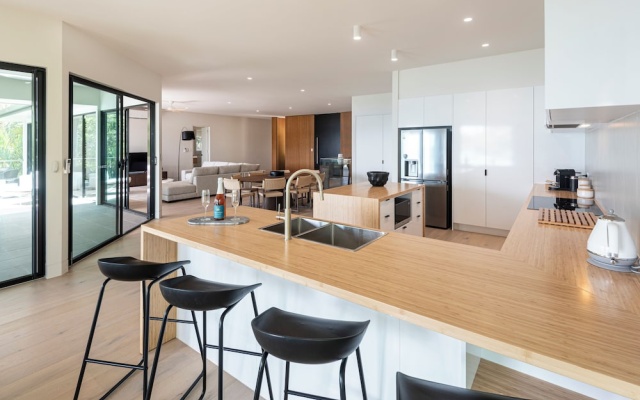 NEW Luxury Hamilton Island Estate – Guest Rooms – Hamilton Island