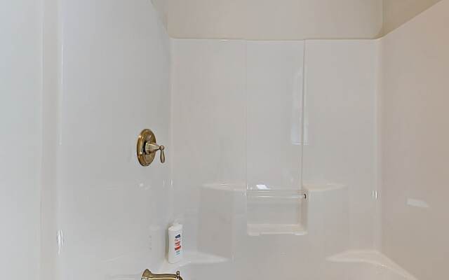 24 Arundel - 2 Br Home