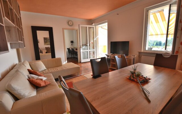 Apartment Quarole With Pool