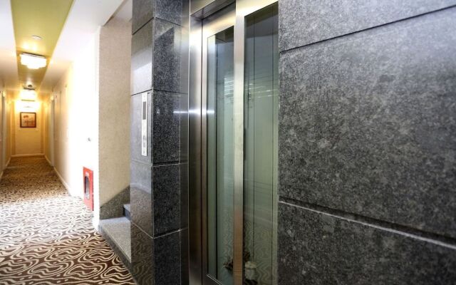 Emblem Hotel Hero Honda Chowk Gurugram