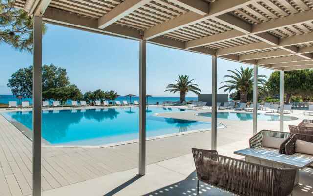The Bay Hotel & Suites