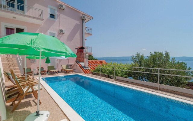 Beautiful Home in Omis With Wifi and 8 Bedrooms