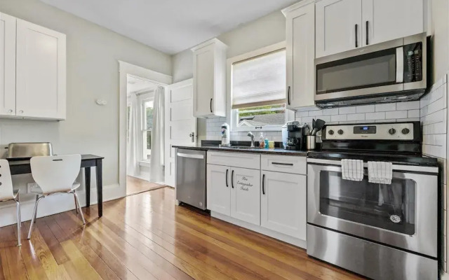 Casa Doble - Two Units, One Location!
