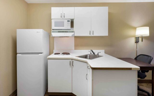 Extended Stay America Suites Cleveland Beachwood Orange Pl S