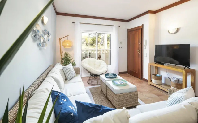 Charming Apartment in Benagil With Pool