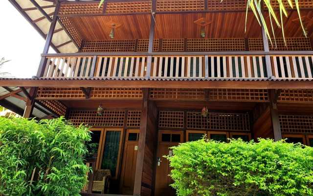 Hotel Besar Bulan Baru - Senggigi