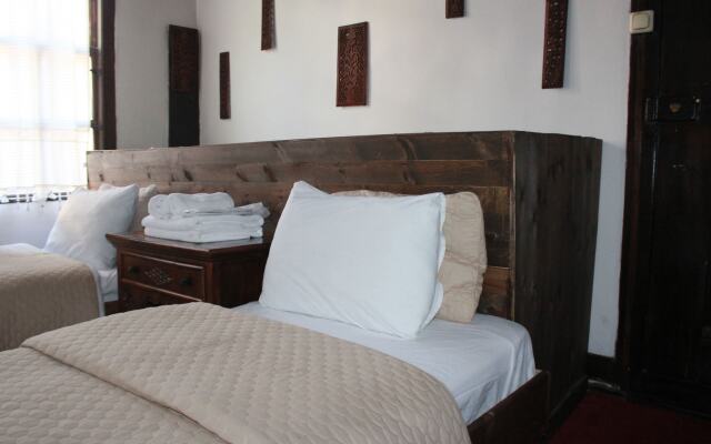 Toprakçiler Mansion