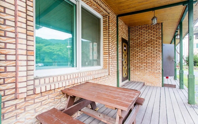 Gongju Gyeryongsandeul Flower Pension