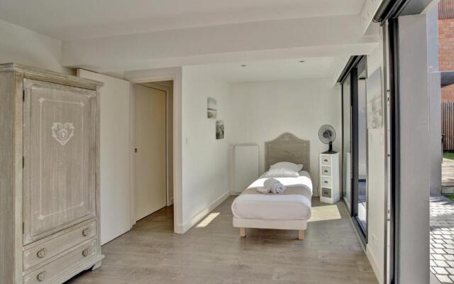 La Dependance by Cocoonr