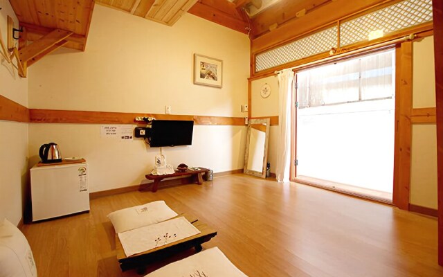 Jeonju Big Smile Pension