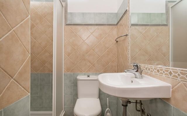 Comfortable Holiday Home in Lu Bagnu Near Seabeach