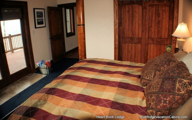 Heart Rock Lodge