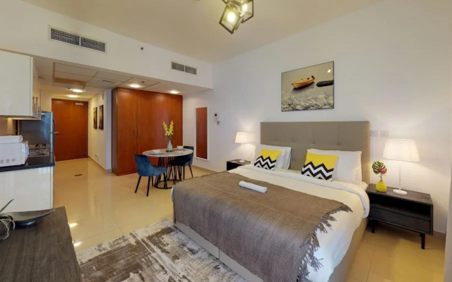 Luxe Studio Sleeps 2 Balcony Gym Tennis
