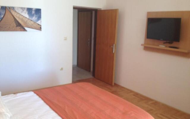 Apartments Ana Sukosan