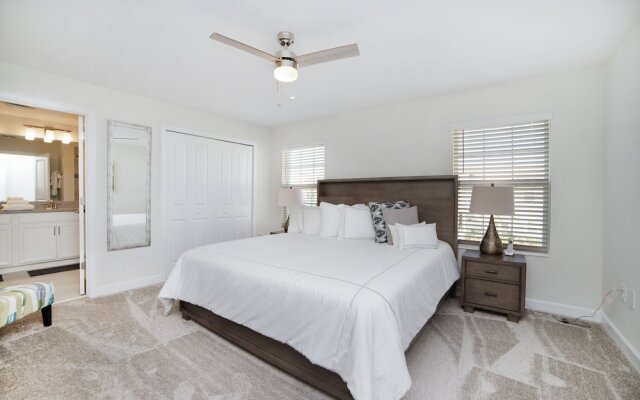 4 Bedroom Storey Lake Vacation Home