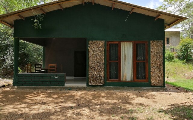 Silent Bungalow River Side