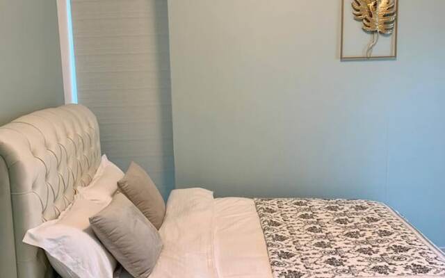 Lux High Rise Marina Apartment