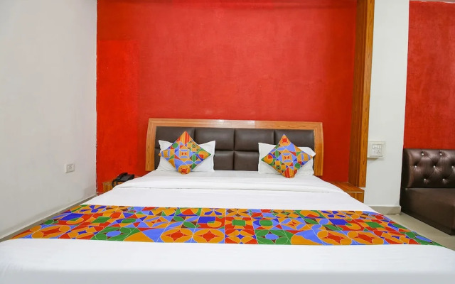 FabHotel Neena Palace