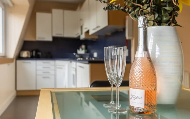 Amazing Castle View Apartment