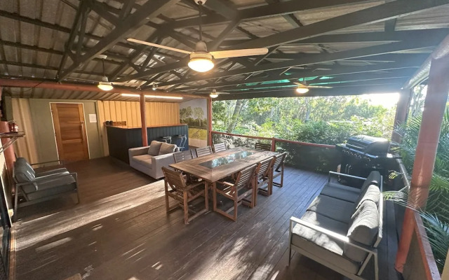 1770 Holiday Village