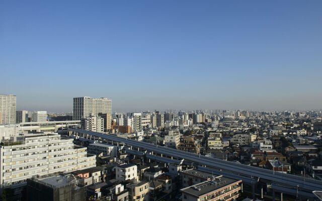 Quintessa Hotel Tokyo Haneda Comic & Books