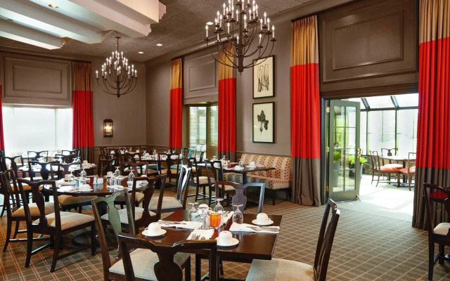 Ethan Allen Hotel